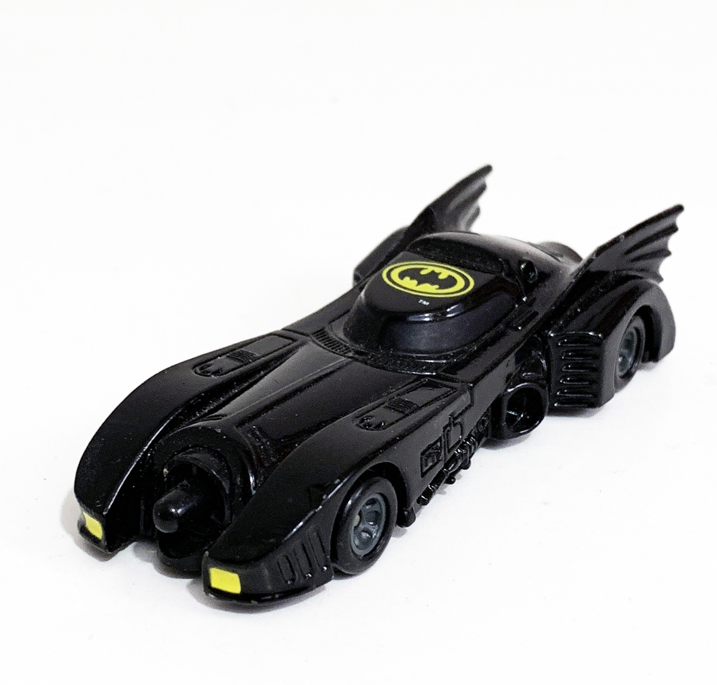 BATMAN CAR FIGURE