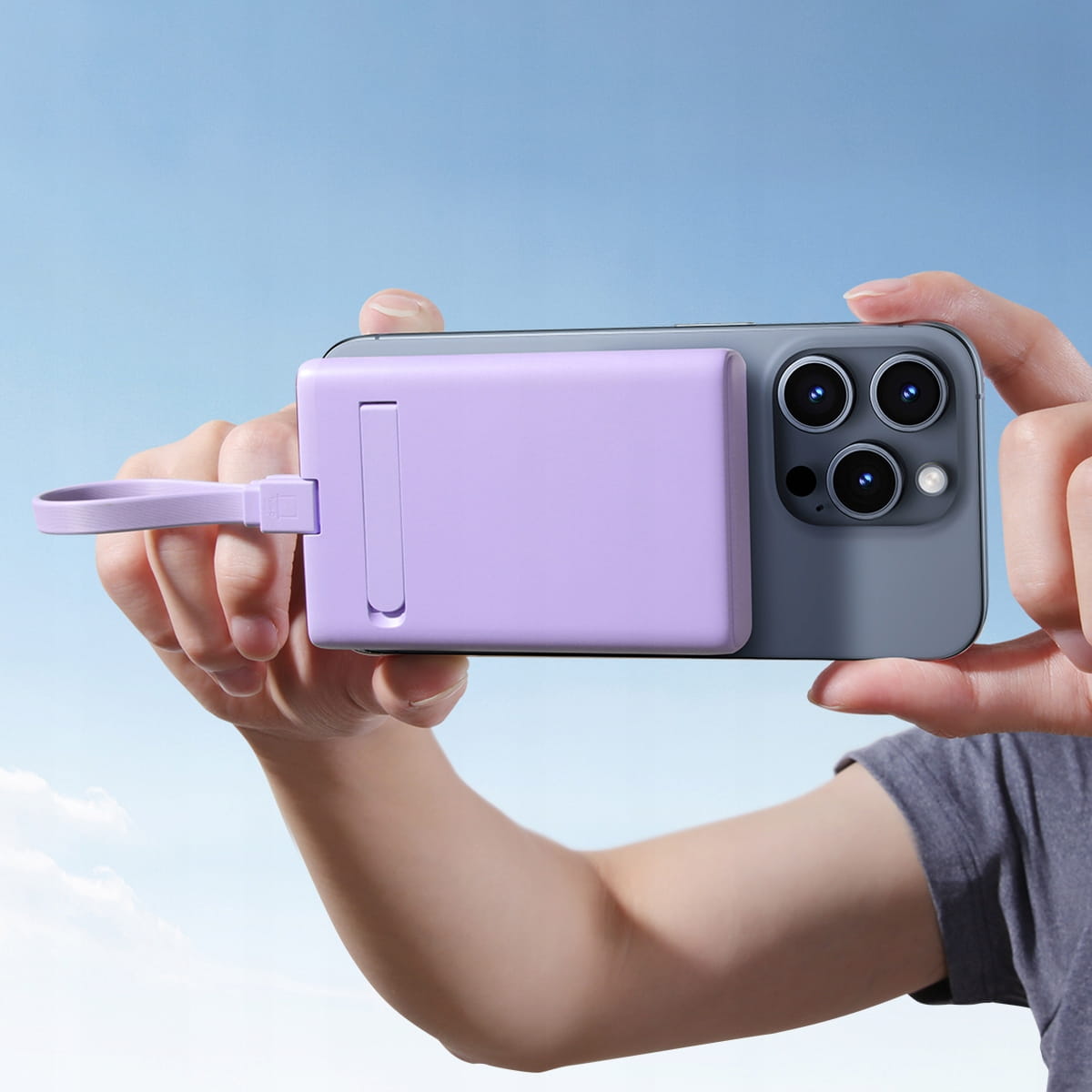 JOYROOM JR-PBM01 20W Magnetic Wireless Power Bank with Built-in Cable&Kickstand 10000mAh