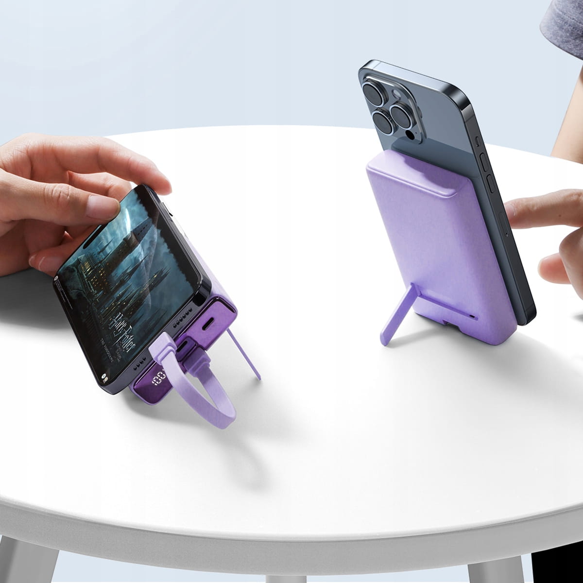 JOYROOM JR-PBM01 20W Magnetic Wireless Power Bank with Built-in Cable&Kickstand 10000mAh